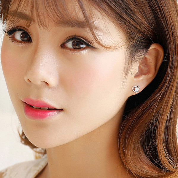 Sparkling Silver Crystal Pendant Necklace Set Fashionable Women's Jewelry with Silver Plated Faux Crystals