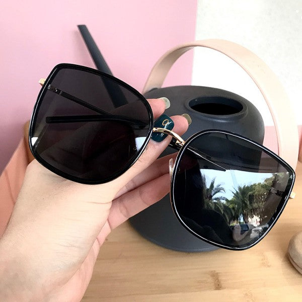 New Arrival Girls Big Frame Trendy Sunglasses - Black Gold - Shop N Save