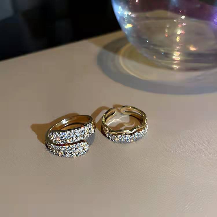 Fashionable High-end Elegant Womens Ring