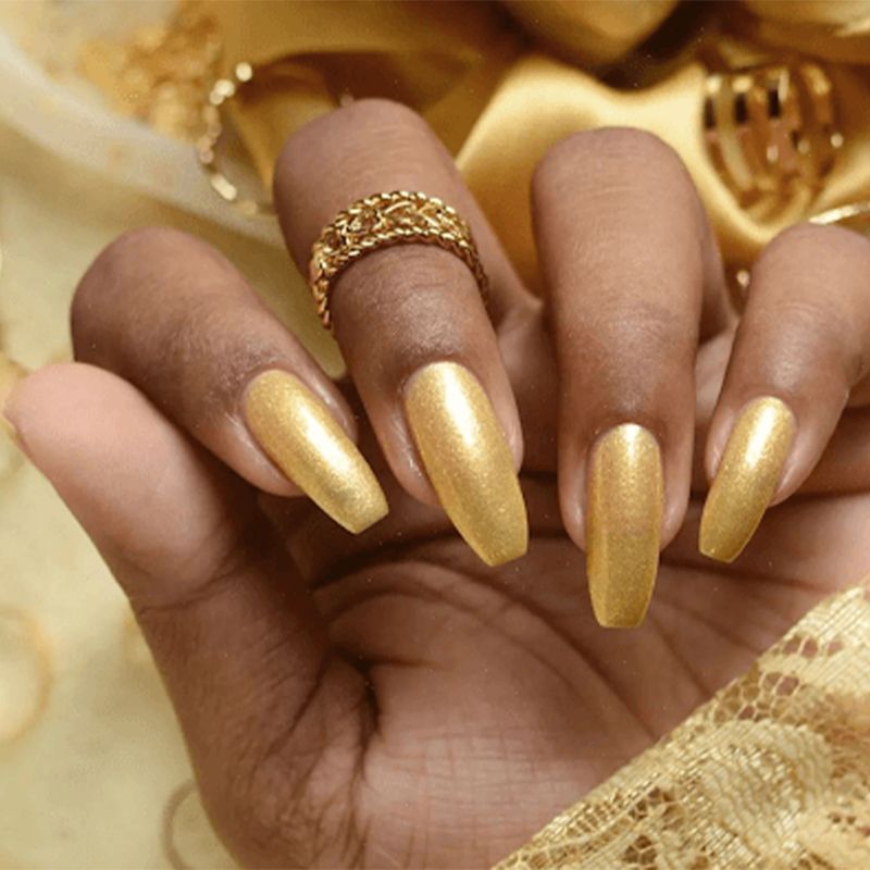 Fashion Plus Nail Polish: Glitter Golden for Luxe Nails(7)