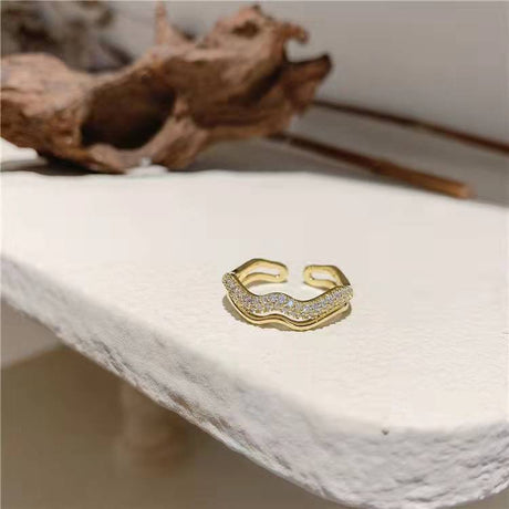 Fashionable High-end Elegant Womens Ring