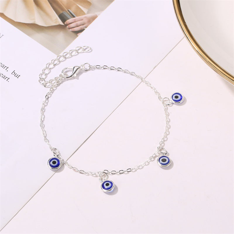 Eye pendant ladies footwear