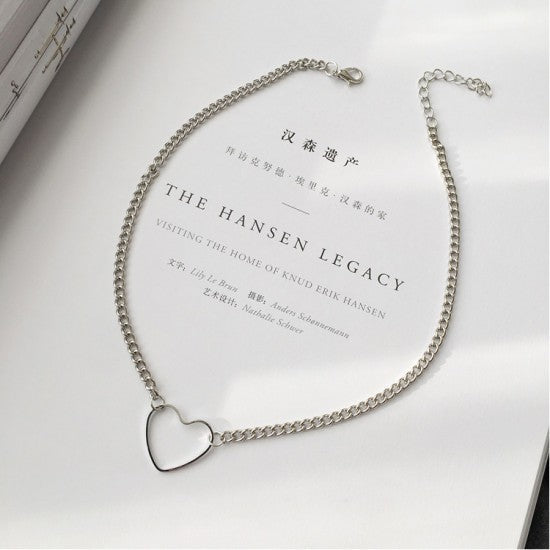 Hollow Heart-Shaped Heart Short Chain Necklace Golden