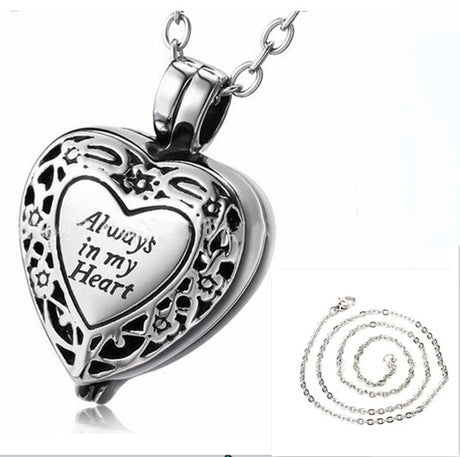 European And American Retro Heart-shaped Perfume Bottle Necklace