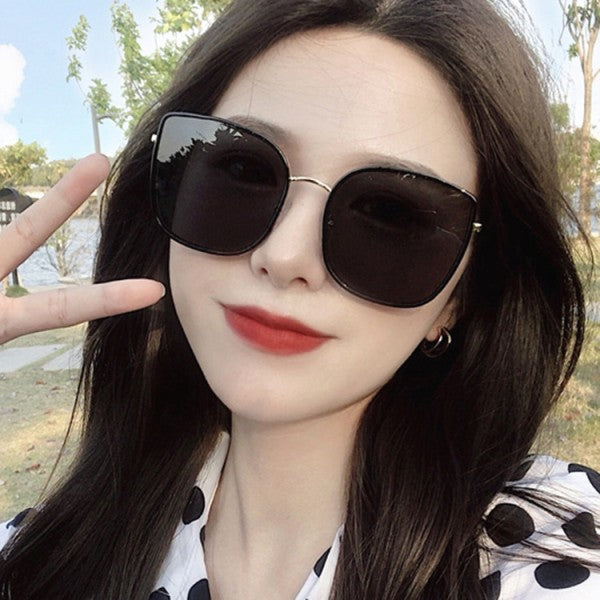 New Arrival Girls Big Frame Trendy Sunglasses - Black Gold - Shop N Save