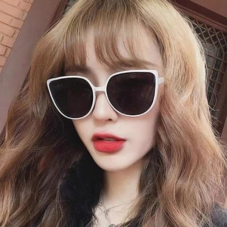 Hot Design High Class Sunglasses - Black And White - Shop N Save