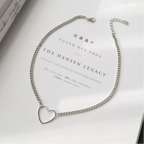 Hollow Heart-Shaped Heart Short Chain Necklace Silver