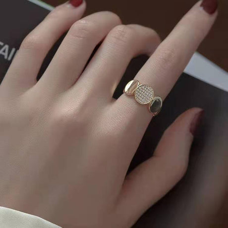 Fashionable High-end Elegant Womens Ring