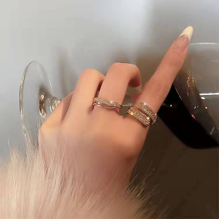 Fashionable High-end Elegant Womens Ring
