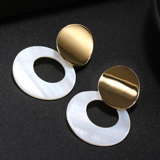 Natural Round Shell Clip-On Earrings - Versatile Beachy Elegance - Shop N Save